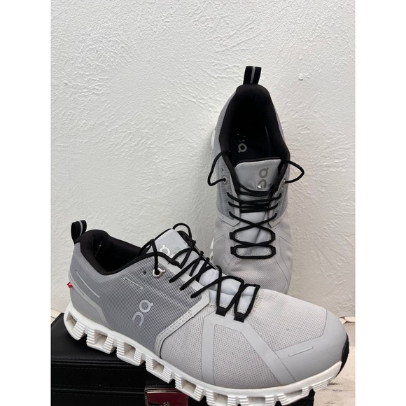 On Running Cloud Waterproof Sneakers Men's 10.5 Gray Black EU 44.5 - Picture 1 of 7